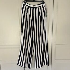 Forever 21 black and white trousers